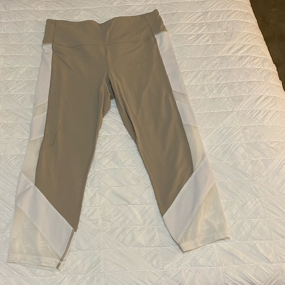 Athleta Cropped Leggings